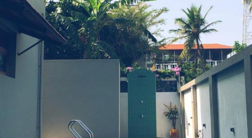 Outdoor shower beside the pool