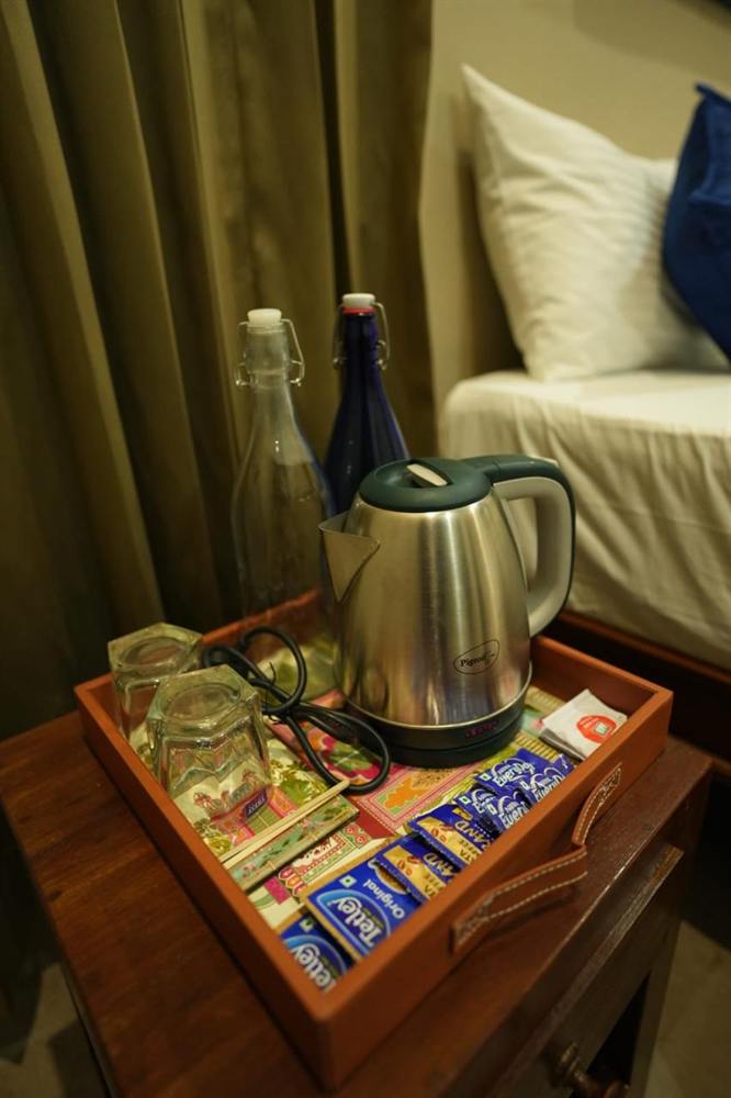 Welcome tray with juice and fruit